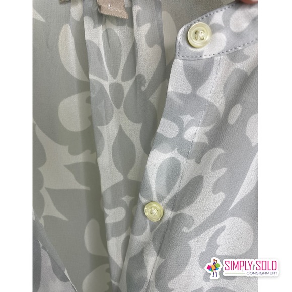 Banana Republic Women's Long Sleeve Chiffon Blouse Gray White Floral Button-Up L - Picture 4 of 9